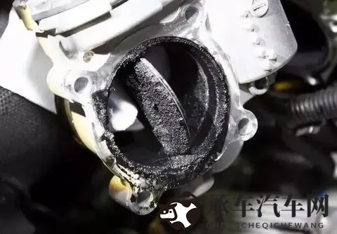 发动机进气系统积碳成因与免拆清洗技术深度解析-1