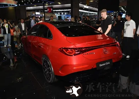 不知火舞和三个男孩:校园青春,舞动三生情缘-1