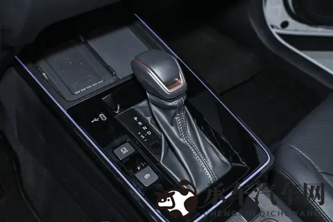 2026 款丰田锋兰达:车型配置解析与性价比推荐-2