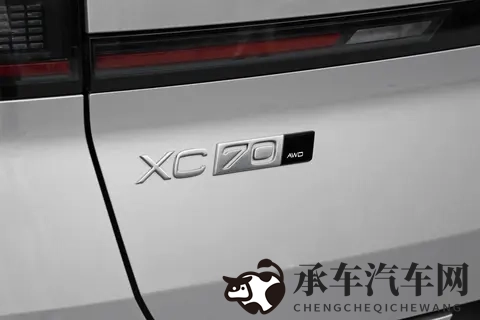 沃尔沃XC70：配置丰富，适合家用，适合长途出行！-1