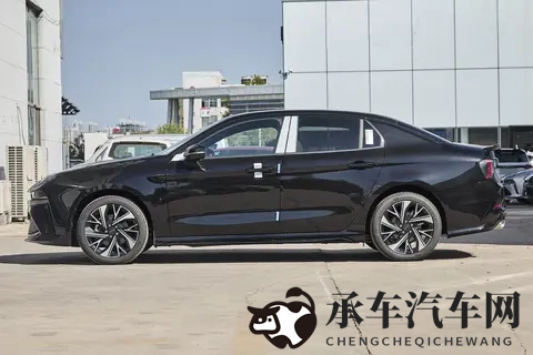 10万级六边形战士，领克03凭啥这么卷？-1