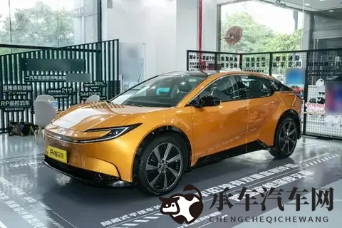 一汽丰田bZ5实车到店，550公里续航版仅售13万元级？-3