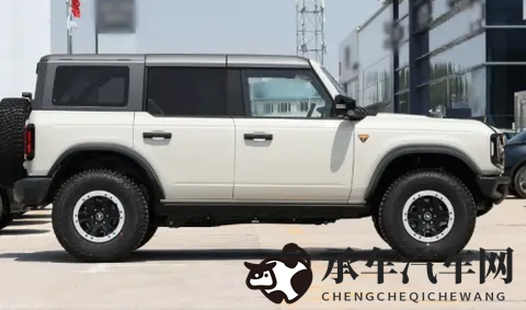 越野世家的新对话：福特烈马荒地版对比丰田普拉多-3