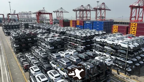 2242万辆！10月乘用车销量出炉 新能源车渗透率572%成主力-2