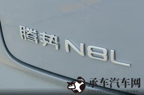 娜美被扒开腿做 同人漫画：汽车设计新突破，独特外观引关注-3