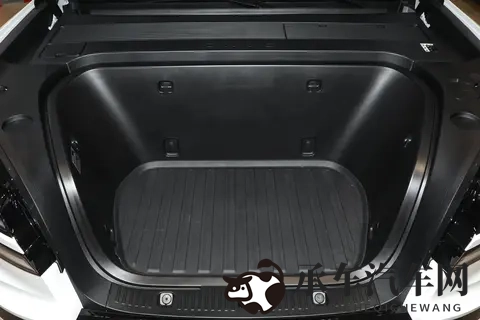 家庭出行优解?乐道L90如何凭实力成为绕不开的选择-1