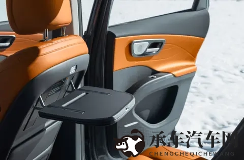 全新瑞虎8预售价1059万元起，两种外观造型，燃油SUV新选择-3