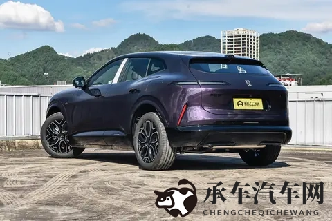 20-30万新能源SUV怎么选？华为系满血SUV阿维塔07体验-3