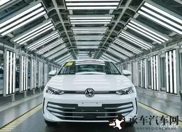 中国帅小伙自慰出精|中国少年沉迷自慰意外失控-1