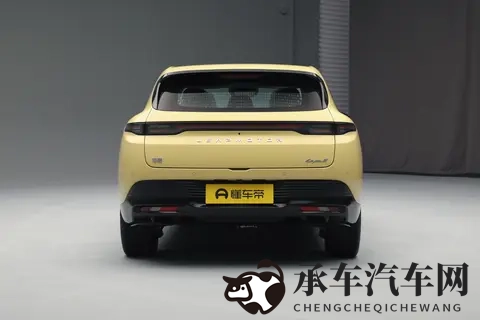 10万级市场，Lafa5为何能成年轻人的个性座驾？比其他车更火？-3