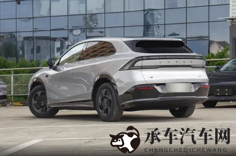 开局高光,却陷入困境,小鹏G7如何破局?-3