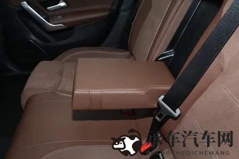 奔驰 A 级应该选哪个版本?市区代步与全场景实用的精准切分-3