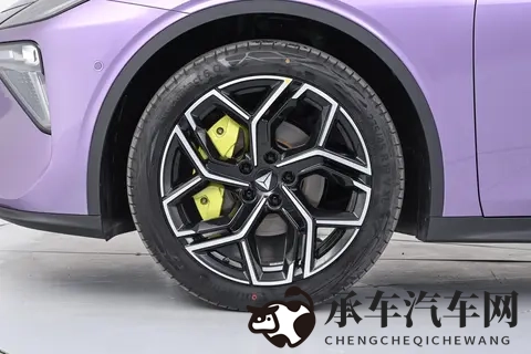 激光雷达+磁流变悬架,续航超600km,这15万级纯电车太懂咱了!-1