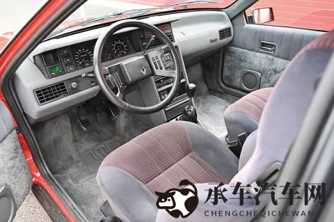 八十年代法式轿跑的璀璨与遗憾：雷诺Fuego-1