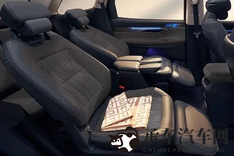 福特巨型跨界SUV车型仅提供混合动力版本,这款配备全轮驱动系统-1