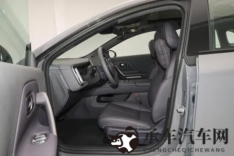 10万级市场，Lafa5为何能成年轻人的个性座驾？比其他车更火？-2