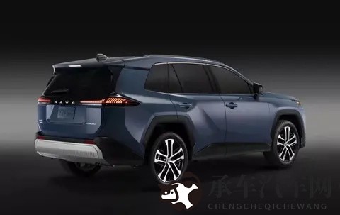 丰田RAV4迎来重大升级！三个版本共7款车，内饰与红杉同步-2