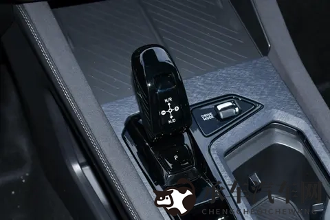 10万出头就能买？实测第三代领克03，适合什么样的人买？-2