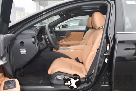 一次性说清楚 雷克萨斯LS500h 新车选购指南 四个配置如何选？-2