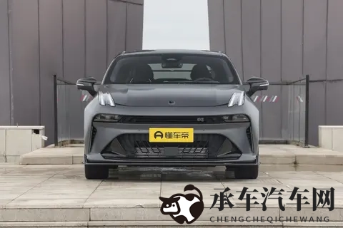 运动风格与家用属性兼得，试驾体验领克03，看看它是否适合你-2