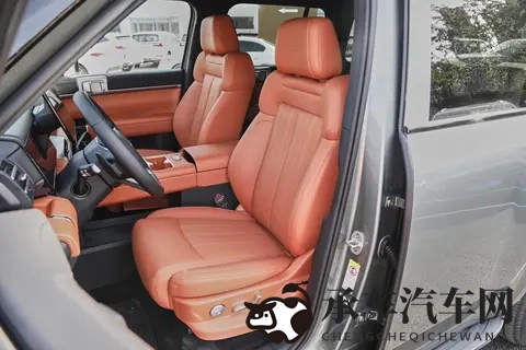 本想选小巧车，却被钛 7 方盒颜值征服！20 万气场比肩路虎-1