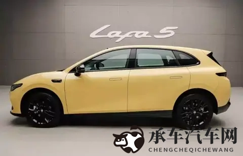 年轻人的纯电新宠!零跑Lafa5预售1058万起,唤醒驾驶激情-3