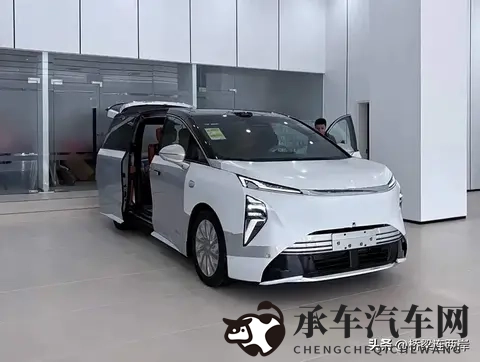 别克至境世家到店！冰箱大屏配齐，40万级MPV市场要变天？-3