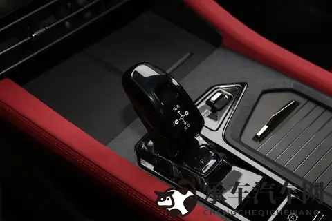 试完这台领克03，我才发现，原来国产车也能兼顾家用与驾驶乐趣-1