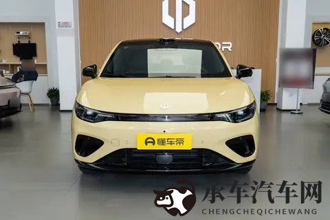 10万级潮流新选择:零跑Lafa5凭什么打动年轻人?-1