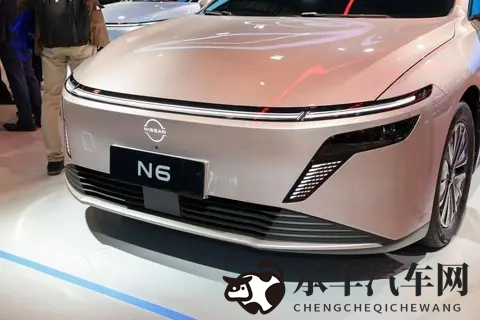 第一款合资插混轿车来袭！续航2000km，预售1069万，又要成爆款-1