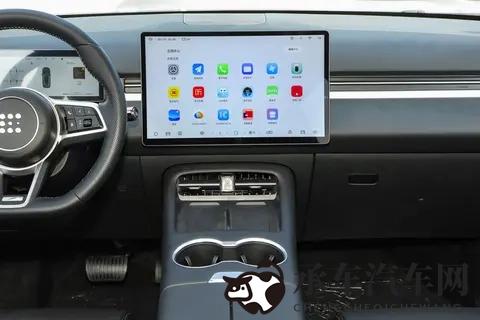 蓝电 E5 PLUS ，12万级插混SUV，带四驱、后排大屏，预售限时优惠2万-3