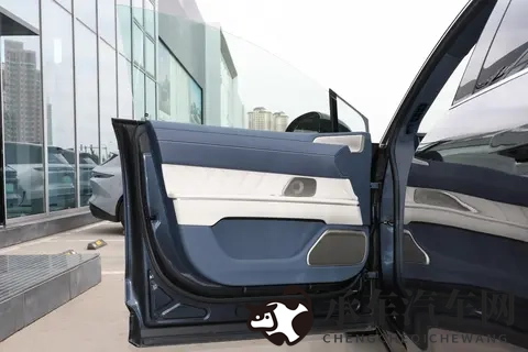 BBA之后，优选蔚来ET9！这台电动行政旗舰到底强在哪？-2