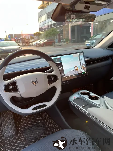 欧美变态tickle挠乳网站|欧美另类搞笑挠痒视频分享平台-1