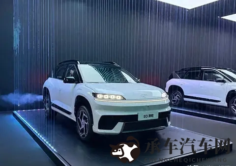 王炸纯电SUV：8295芯片 + 续航722km + 四驱！试驾后，我要放弃银河E5-1