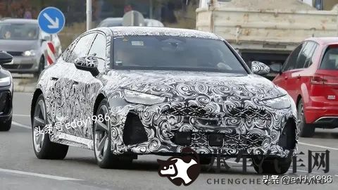 2027款奥迪RS6测试车被拍到，大概率取消纯电版本-2