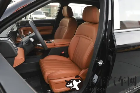 15万级奶爸车,轴距2米82,5_7座任选,1700km续航,家用是真香-3