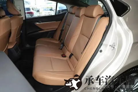 126万的凯美瑞：从”进口贵族”到”平民选择”，这波降价值不值-2