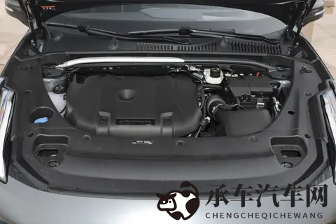 六边形战士又添一员!10万级轿跑,动力强、配置高,油耗还低-2