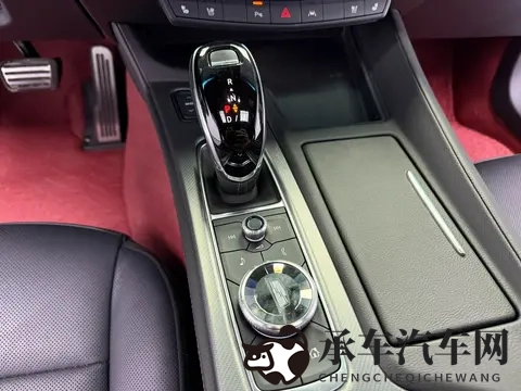 175万！准新一手凯迪拉克CT5，体验美式豪华轿跑-2