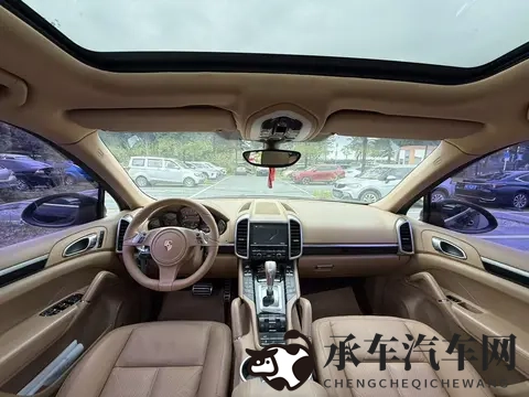 2012年上牌保时捷Cayenne，30T仅售118万，圆你豪车梦！-1