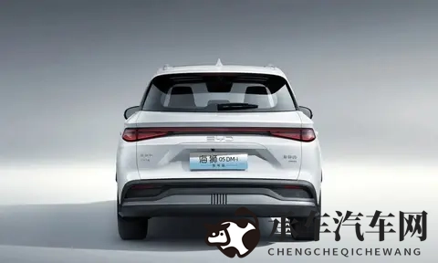 78万拿下大5座插混SUV，比亚迪这次真把天戳漏了？-3