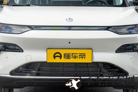 15万预算买SUV，配置实用度是关键，零跑C11适合家用-1