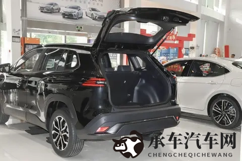 锋兰达2026款20L CVT豪华版与豪华PLUS版:详细配置对比-2