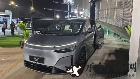 续航 1602 公里 小鹏 X9 超级增程来袭 瞄准家庭用户-2