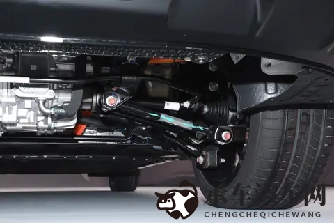 10万级宽体轿跑，无框车门+后置后驱，年轻人的“潮玩座驾”-3