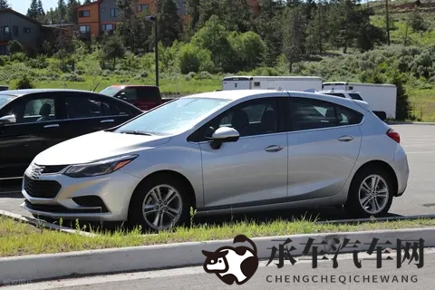 雪佛兰科鲁兹的思考：排气歧管上的锈迹，在说它跟转速死磕的故事-1