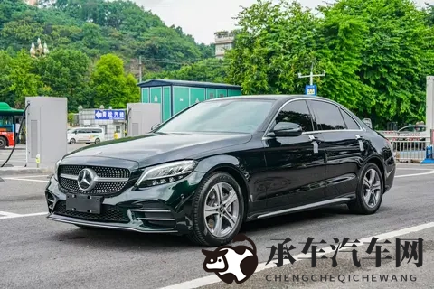 17万拿下绿色精灵，一手奔驰C260L运动版-2