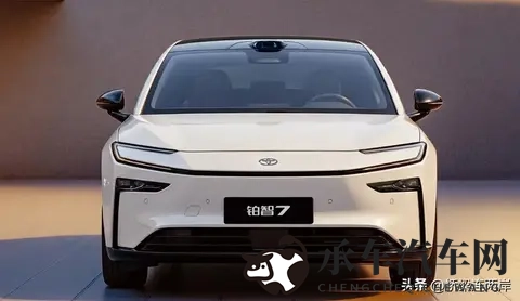 去乡下被两个老头玩弄|在乡野遭遇两位长者戏谑-1