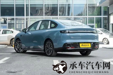 上市即爆款：三个月销量三连破万，10 月狂销 13 万的底气何在？-1