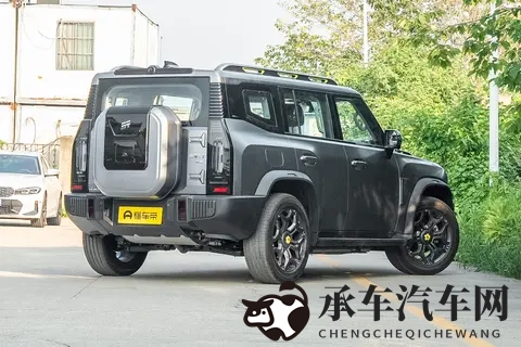 捷途山海 T2 :方盒子的 “六边形战士”,20 万级预算闭眼入不亏!-2